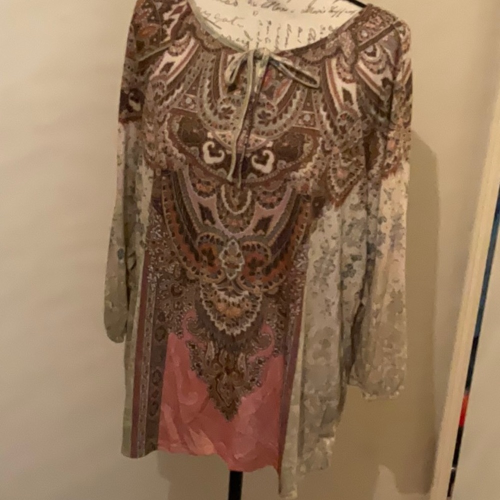Womens top.